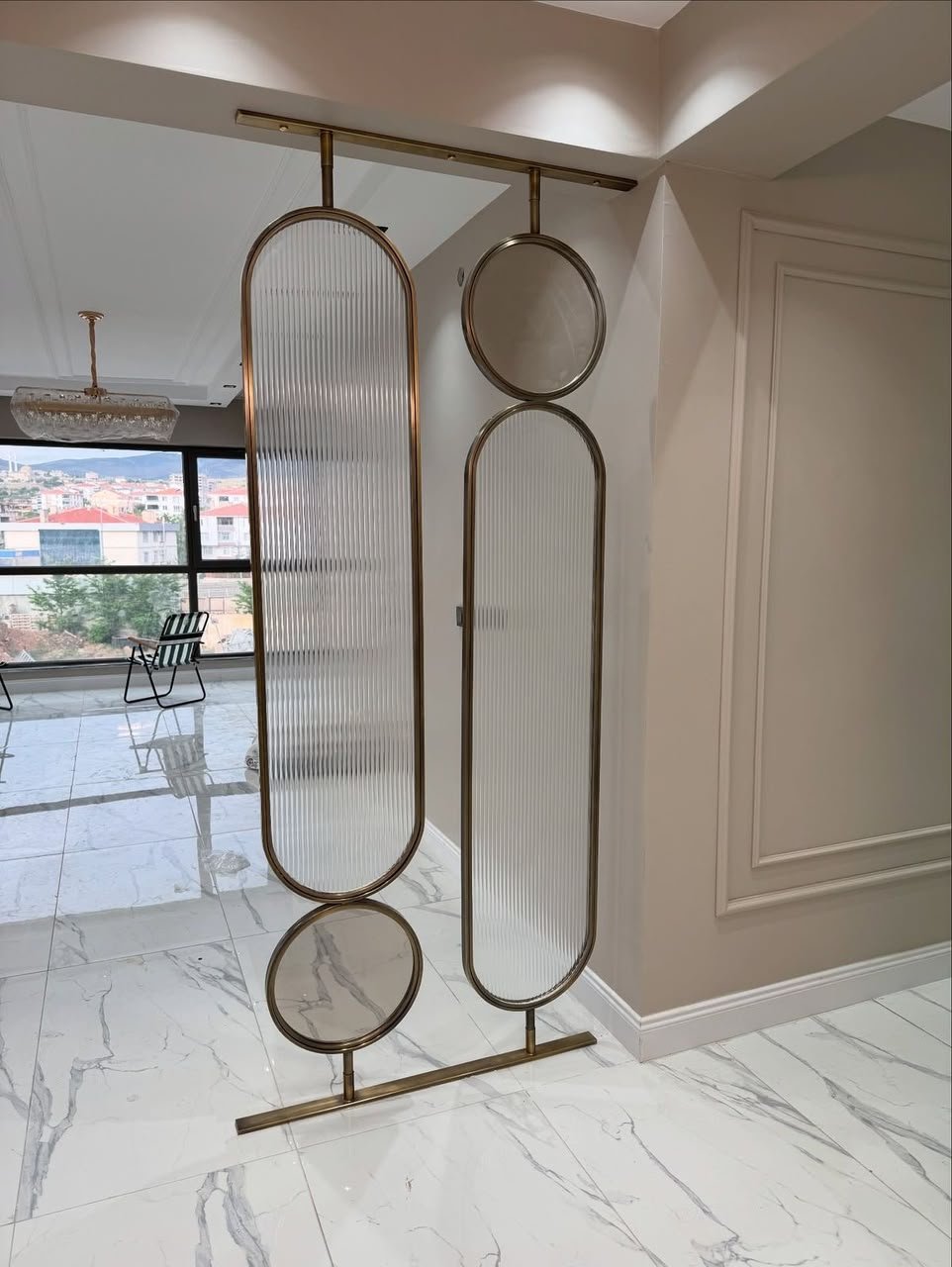 Glass partition system with stainless-steel profiles